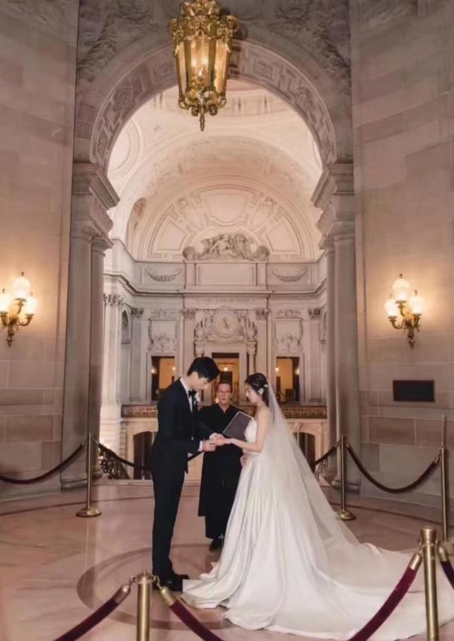 谷歌杀妻案陈立人婚纱照曝光！酷似明星于小彤，面相善良