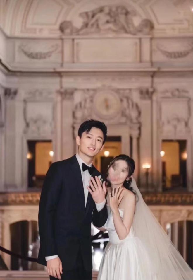 谷歌杀妻案陈立人婚纱照曝光！酷似明星于小彤，面相善良