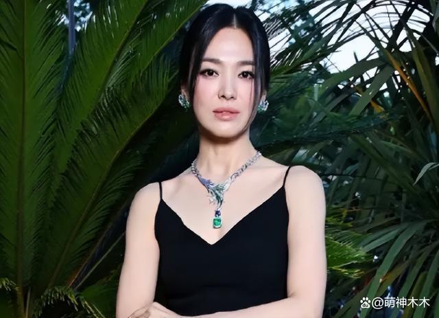 43岁宋慧乔生图曝光，状态真实，苹果肌显年龄