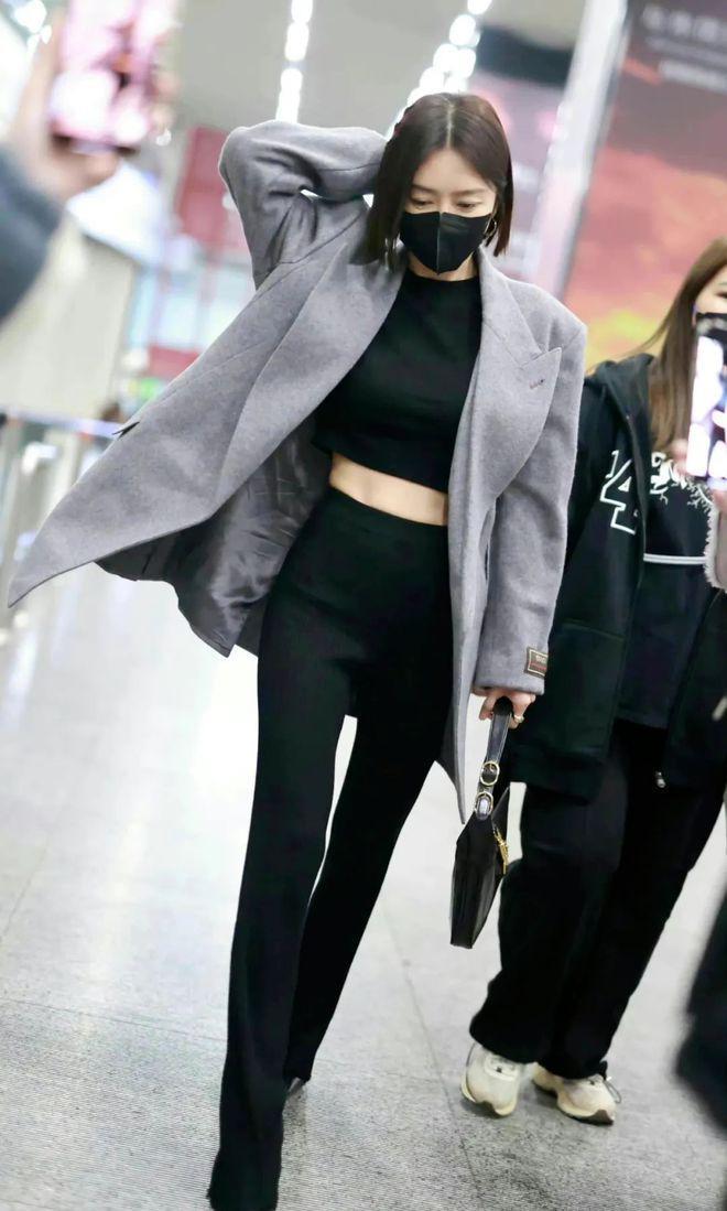 秦岚为了身材有多拼？90斤还不吃晚饭和主食