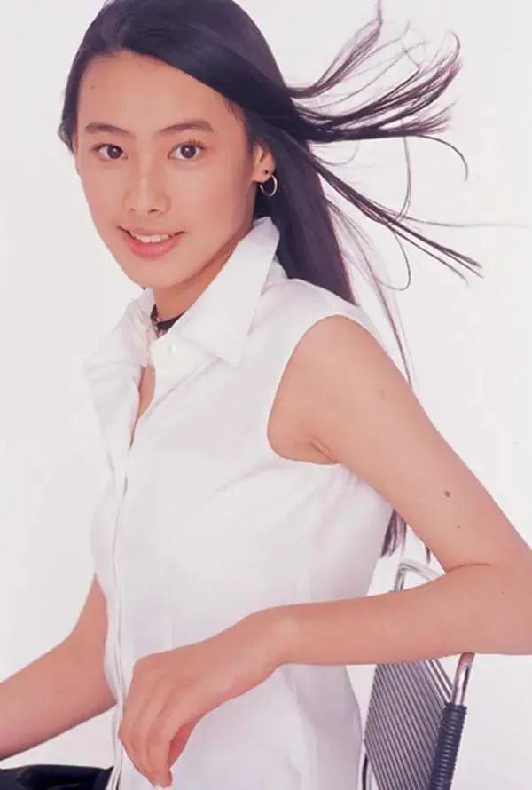 恭喜“豪门弃妇”终于洗白