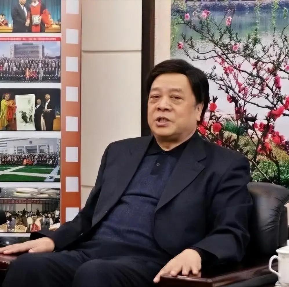 赵忠祥病逝4年，再看遗孀的选择，才知道夫妻俩有多明智