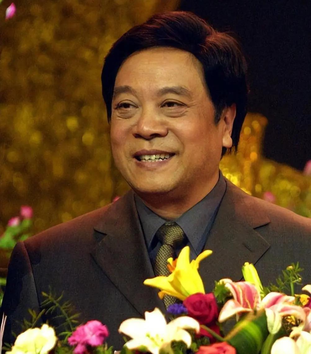 赵忠祥病逝4年，再看遗孀的选择，才知道夫妻俩有多明智