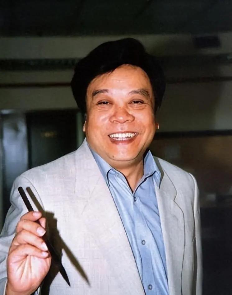 赵忠祥病逝4年，再看遗孀的选择，才知道夫妻俩有多明智