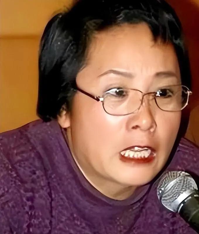 赵忠祥病逝4年，再看遗孀的选择，才知道夫妻俩有多明智