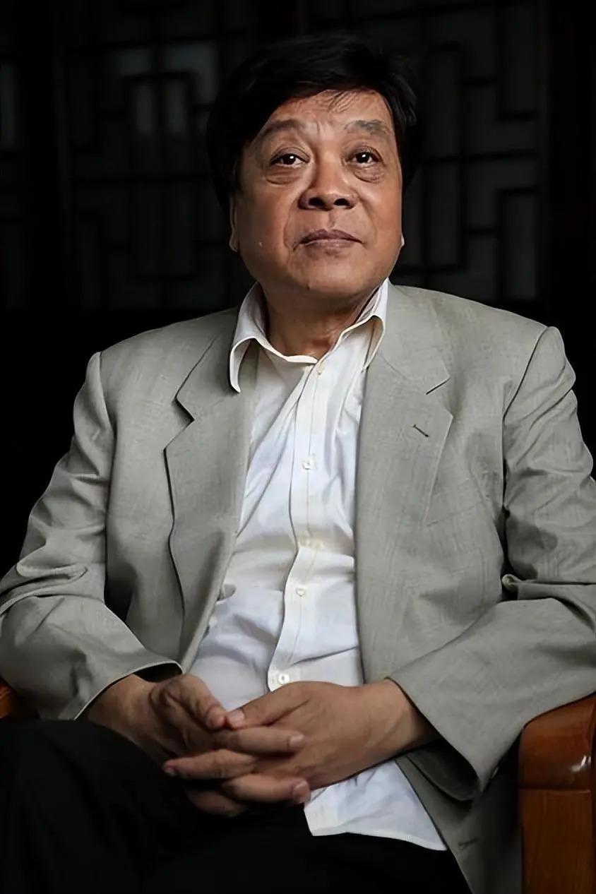 赵忠祥病逝4年，再看遗孀的选择，才知道夫妻俩有多明智