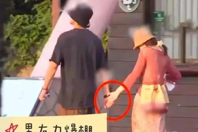 因戏生情？《奔跑人生》钟楚曦侯雯元cp假戏真做？