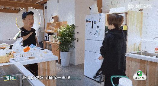 恭喜，吴京终于“塌房”了