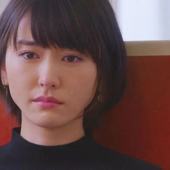 乖乖女的微笑唇，是谁还在吹