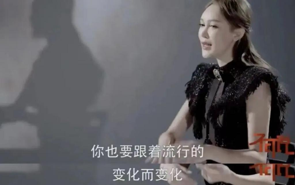 乖乖女的微笑唇，是谁还在吹