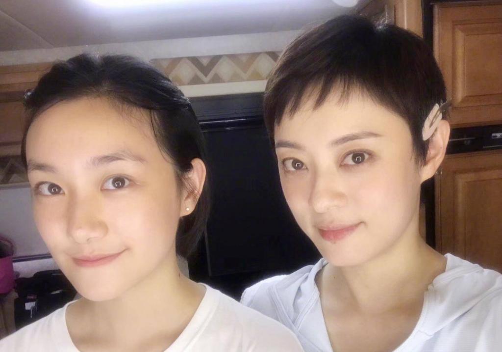 孙俪妹妹、黄磊女儿，刚开年这些“关系户”就露了馅