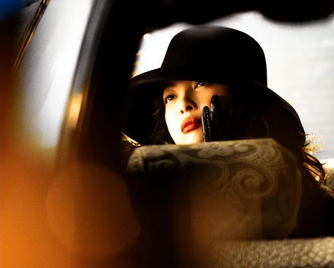 《繁花》李李：一生两个男人都爱而不得，结局出家让网友们意难平