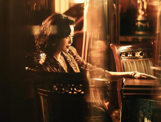 《繁花》李李：一生两个男人都爱而不得，结局出家让网友们意难平