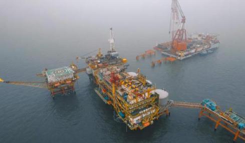 告别“自发电”！亚洲首座油气处理与岸电设备共建平台投产