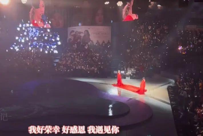 当阿娇跟阿Sa站在一起，我才明白，什么叫顶级骨相