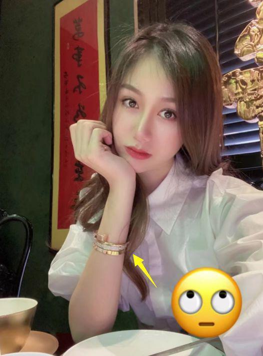 曝52岁汪峰娶陈露！两人逛街被偶遇，女方社交账号曝光，汪峰否认