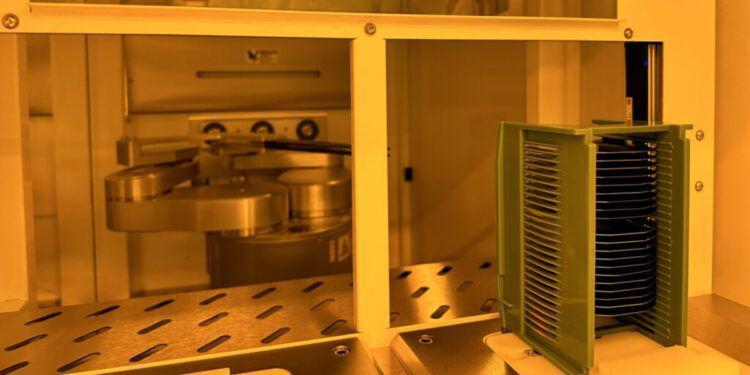 SMART Photonics 转向4英寸晶圆：大幅降低光子芯片价格