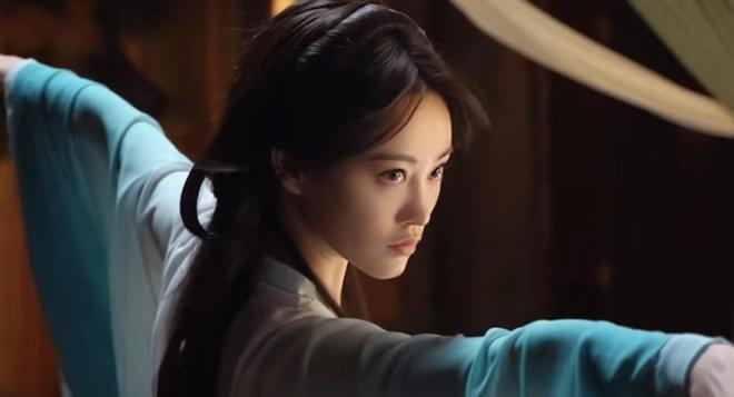 永夜星河：虞书欣不夹了，陈都灵不土了，我却被43岁阿娇惊艳了