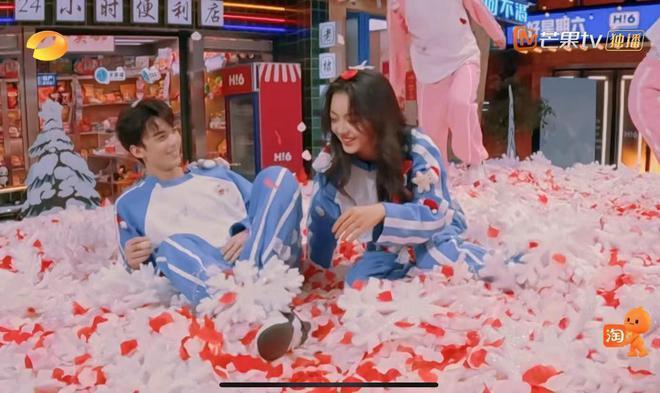 吴磊赵今麦在《你好，星期六》超甜，CP感拉满，新剧期待值爆棚