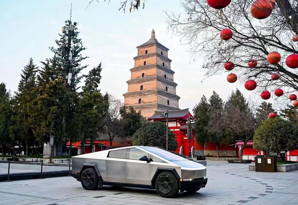 特斯拉赛博越野旅行车Cybertruck中国巡展今日开启