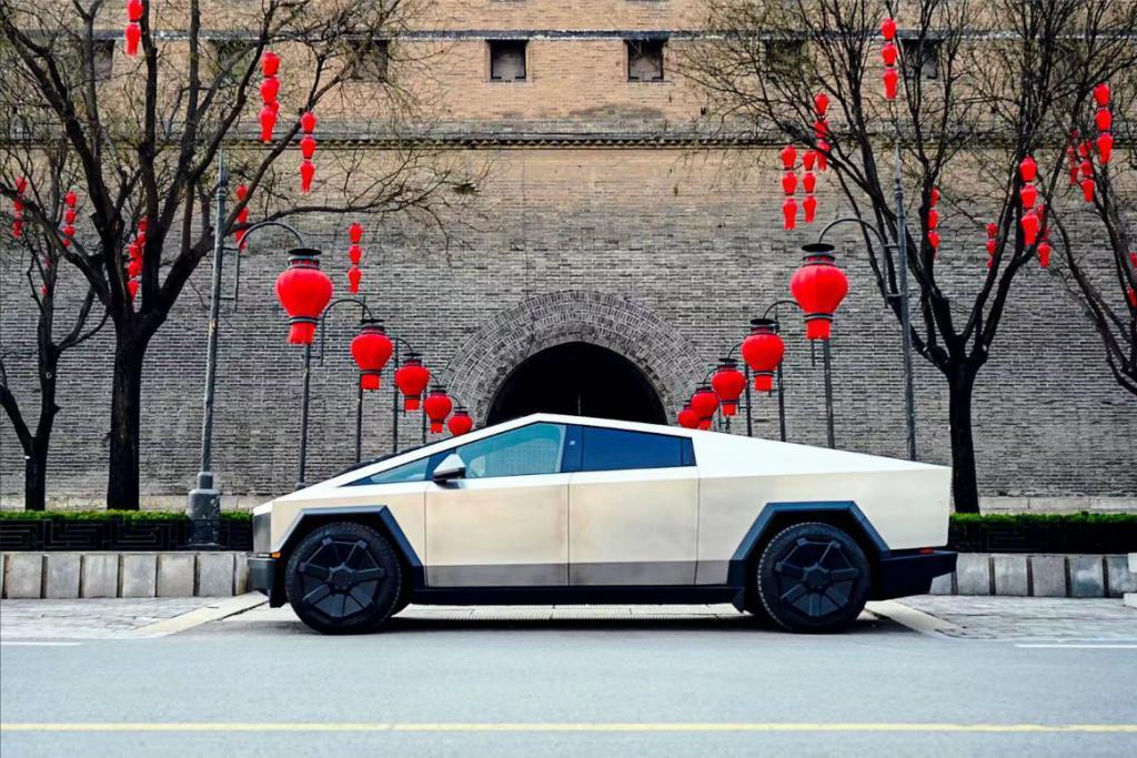 特斯拉赛博越野旅行车Cybertruck中国巡展今日开启