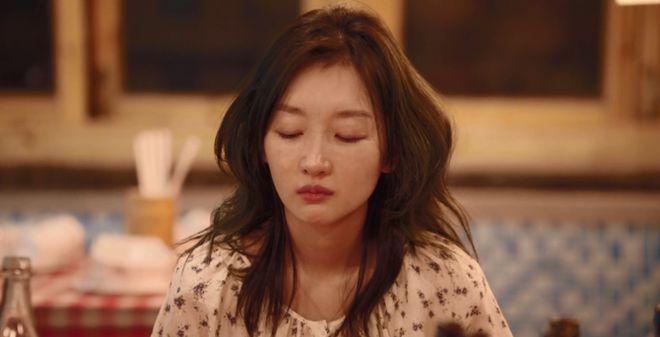 票房扑是周冬雨演技差？多数人没看懂表演细节，给女明星空间太少