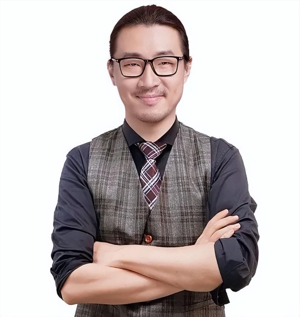 罗永浩身边那个男人，又创业了