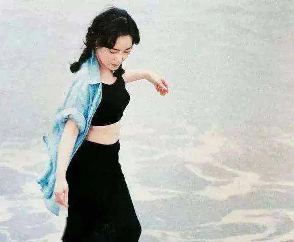 18岁被马景涛提亲，32岁一炮而红，昔日天后现状如何？