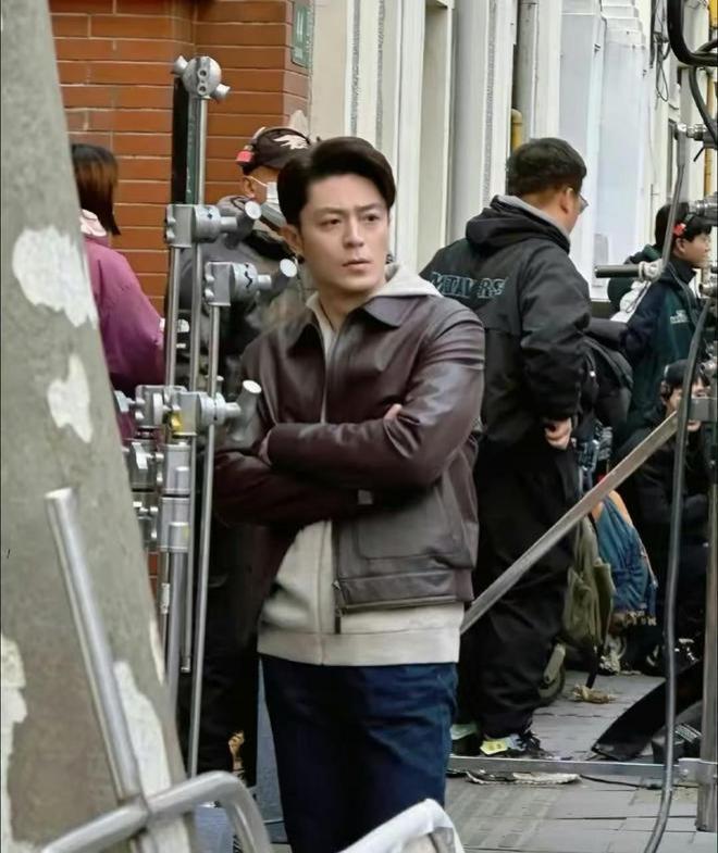 林心如晒照庆生，与许玮宁同框似两代人