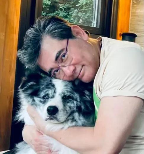 因长太帅被女乘客偷亲，这个“孙中山专业户”又帅又有实力