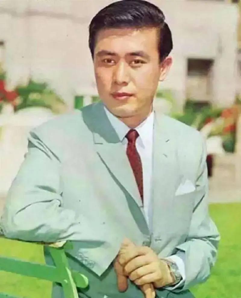 关之琳与其父断绝关系28年，其父去世后购400万墓地