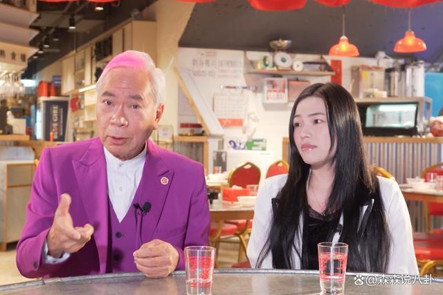 李龙基妥协承认小36岁女友黑历史：她说爱我，以后会乖乖的