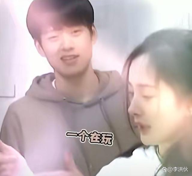 贴脸玩亲亲还不是情侣，男女明星之间的关系让人捉摸不透