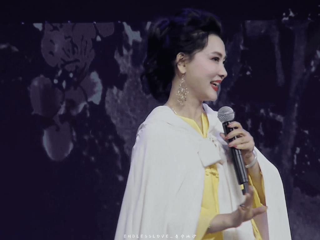 何赛飞没有说错，“不合群”的茅威涛师徒才是真正的聪明人