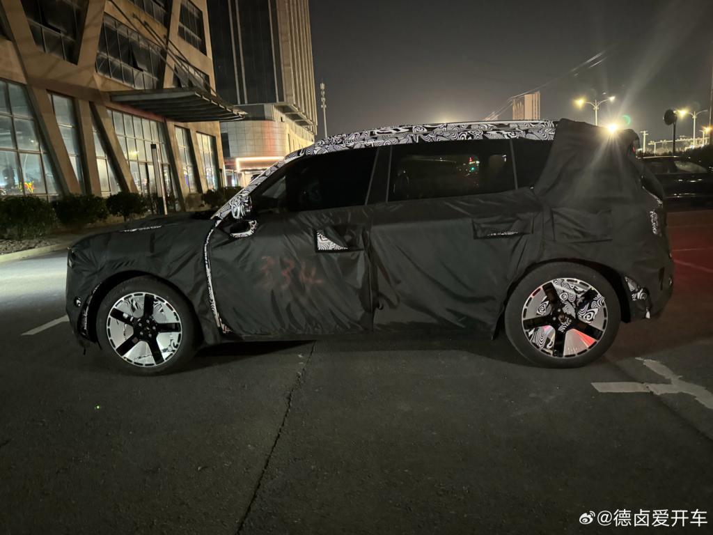 smart全新纯电SUV谍照曝光：外观硬朗，内饰采用一体式大联屏设计