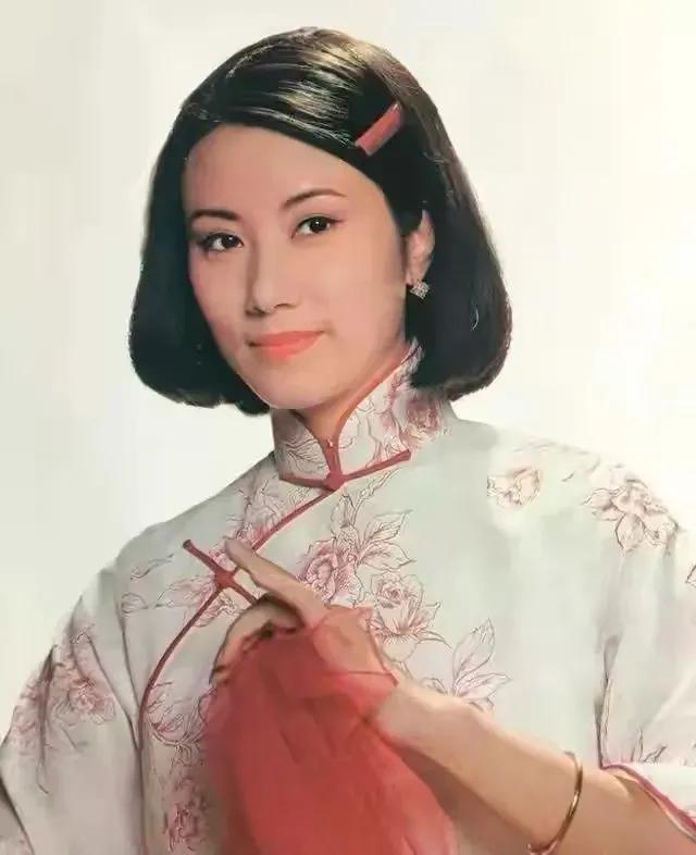 TVB女星晚节不保？意外流产恋上已婚搭档上演二女争夫？