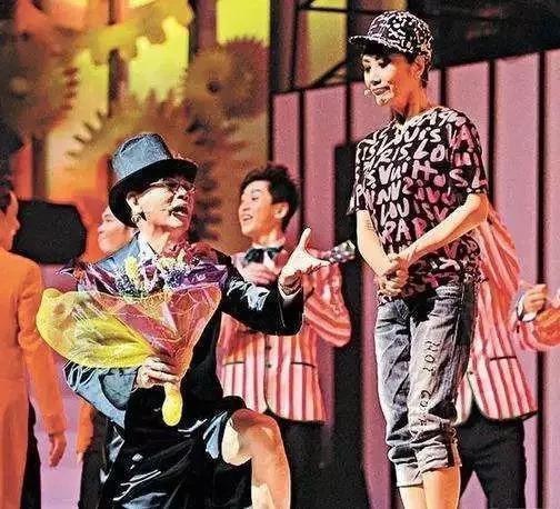 TVB女星晚节不保？意外流产恋上已婚搭档上演二女争夫？