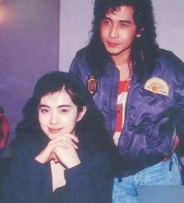 恋爱四年见光死？！结婚前夕前女友带子上门要名分？