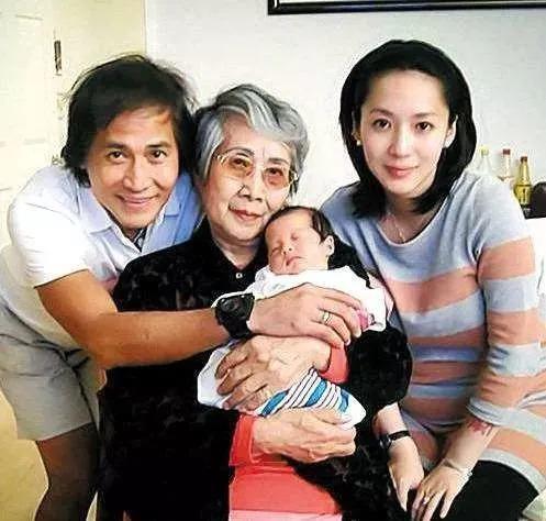 恋爱四年见光死？！结婚前夕前女友带子上门要名分？