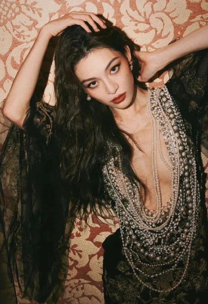 能跟她谈恋爱是积了什么德啊！
