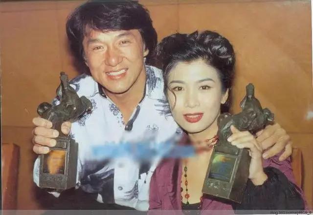 吴家丽罕现身，曾拒绝成龙追求，今57岁仍性感迷人