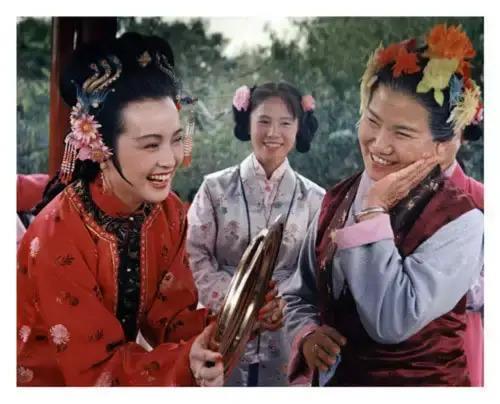 还记得“麻辣鸡丝”吗？回顾“小品女王”娱圈奋斗史