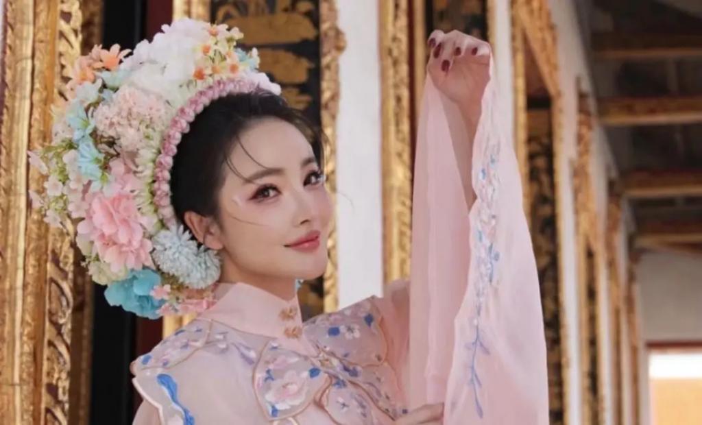 过街张檬人人打，初代白花是怎么样陨落的？