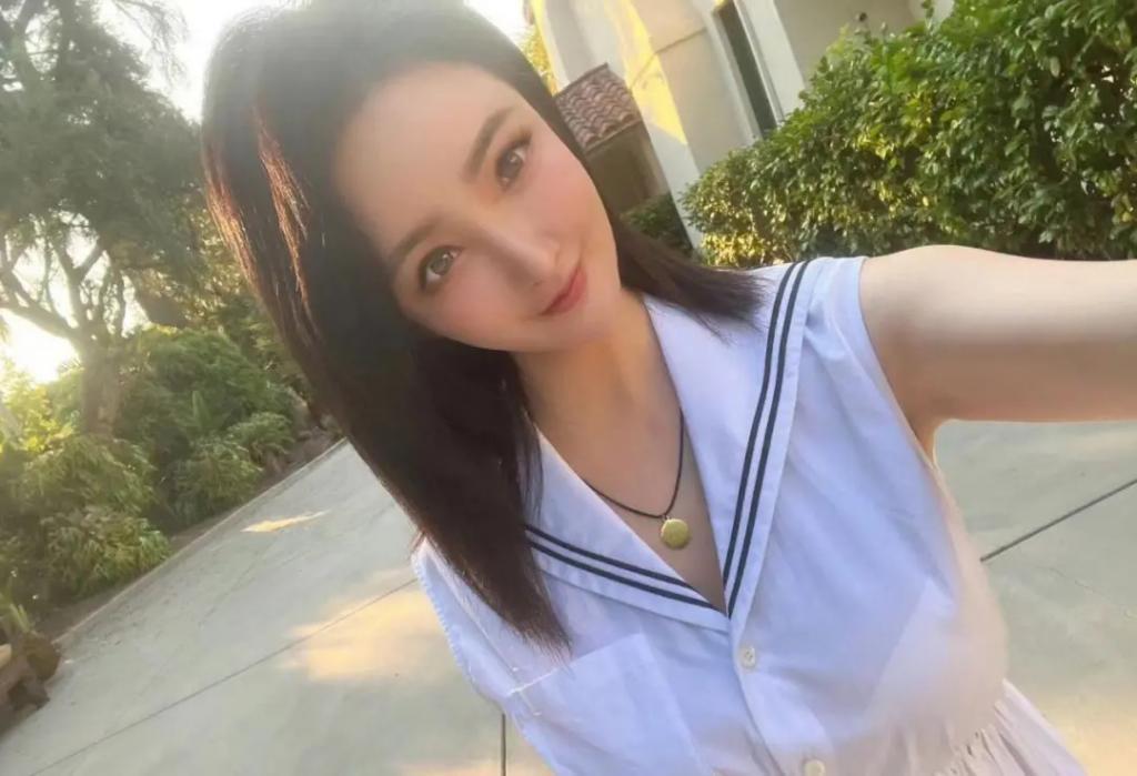 过街张檬人人打，初代白花是怎么样陨落的？
