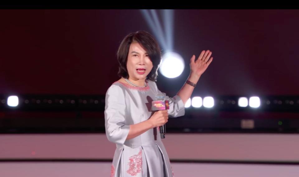 董小姐多撒了2个亿