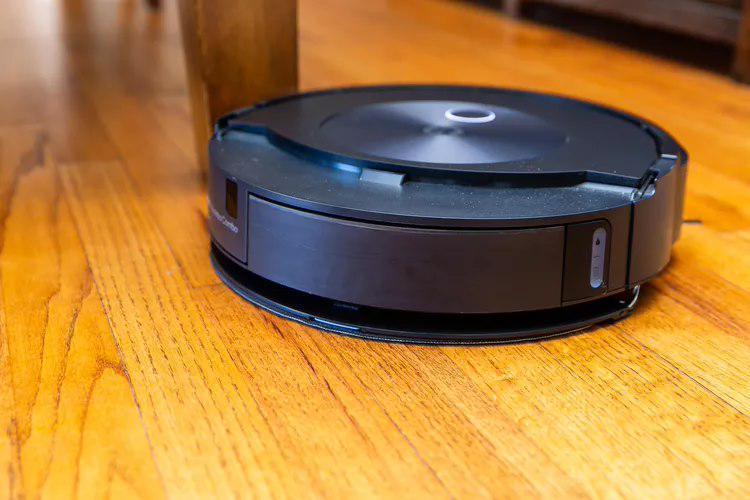 亚马逊宣布终止收购 iRobot，后者将裁员 31%