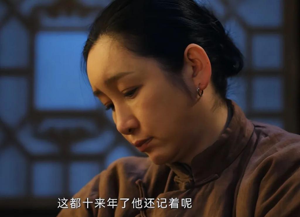 看了被“烤瓷大白牙”毁了的年代剧，我怀念刘琳巩俐的乡土味