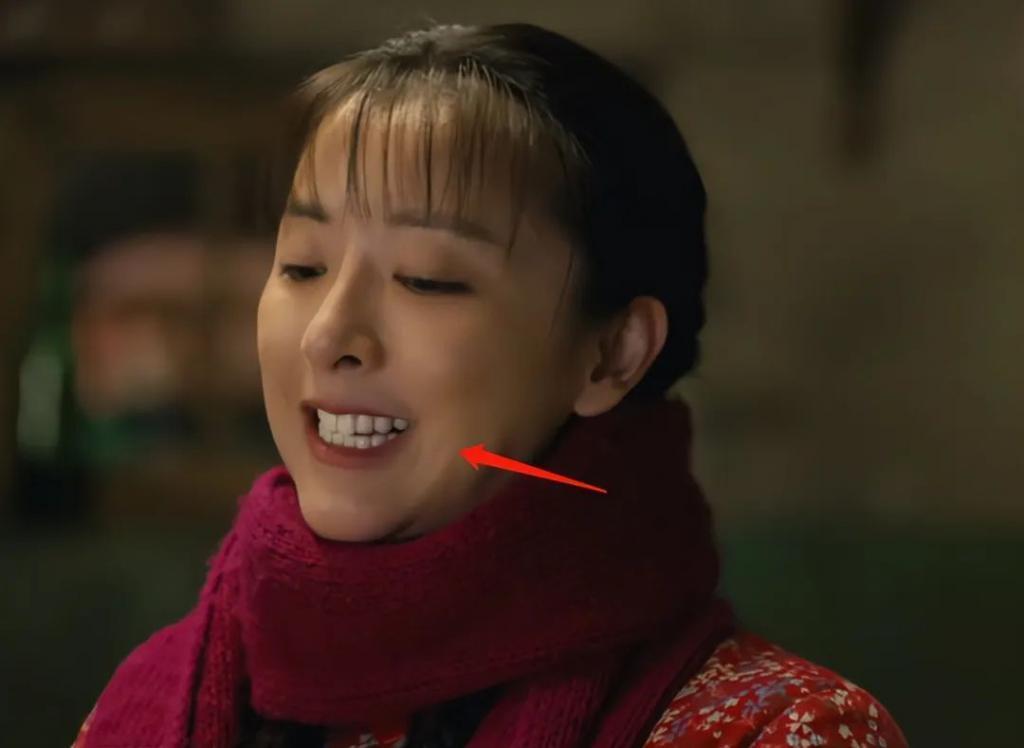 看了被“烤瓷大白牙”毁了的年代剧，我怀念刘琳巩俐的乡土味