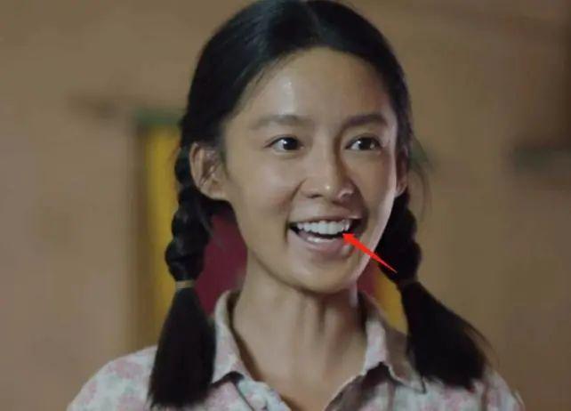 看了被“烤瓷大白牙”毁了的年代剧，我怀念刘琳巩俐的乡土味