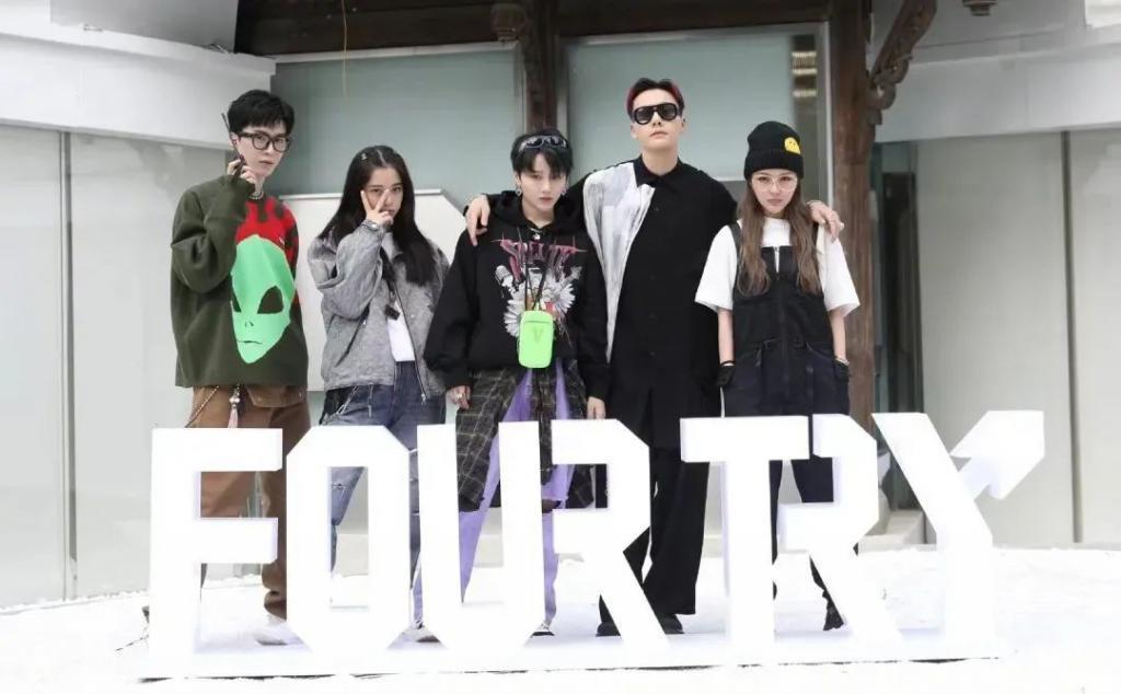 中国潮牌“攻陷”韩国爱豆